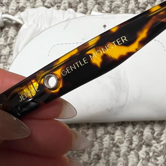 Gentle monster KuKu yc1 - Picture 7 of 9